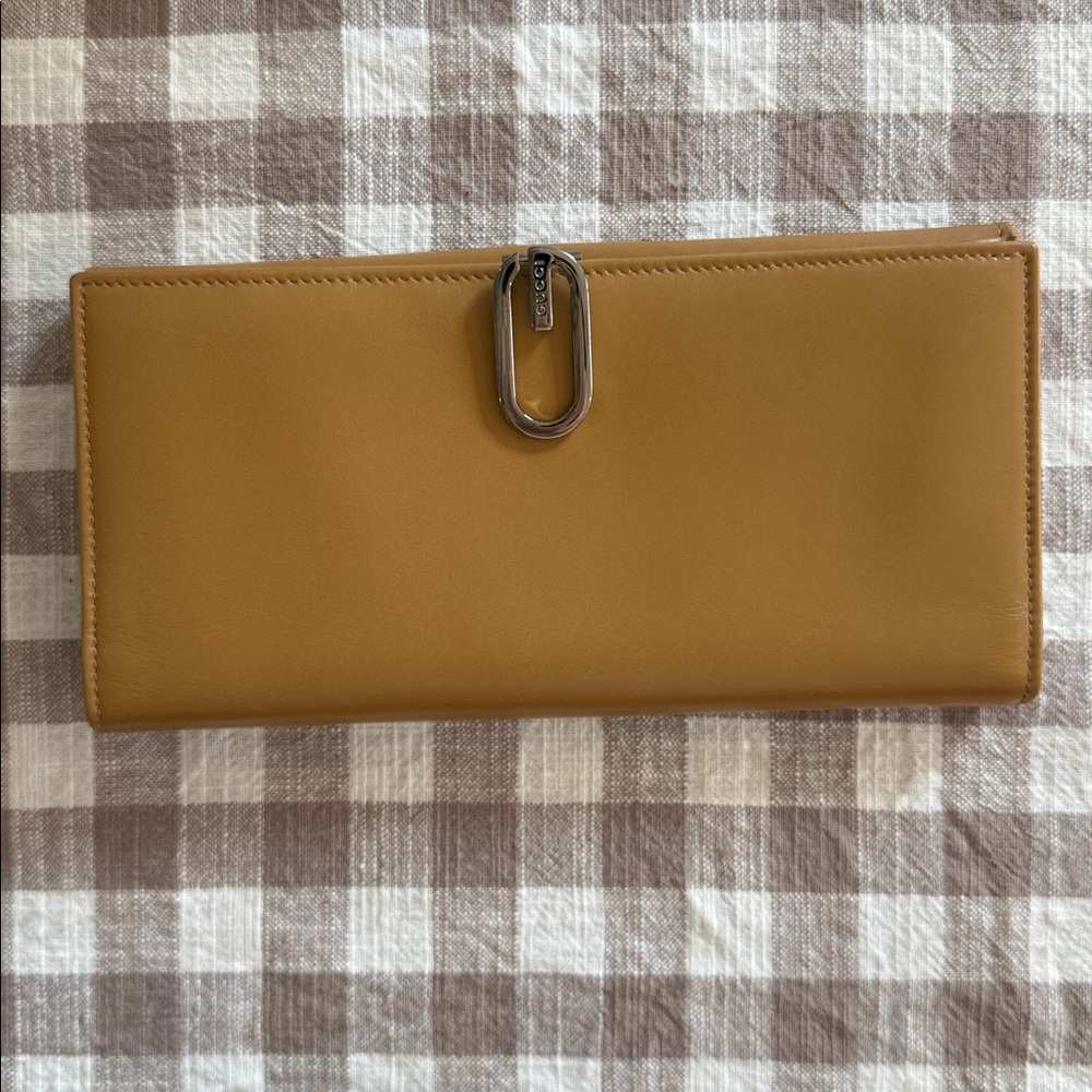 Gucci Vintage Tan Leather Wallet with Silver Hardware